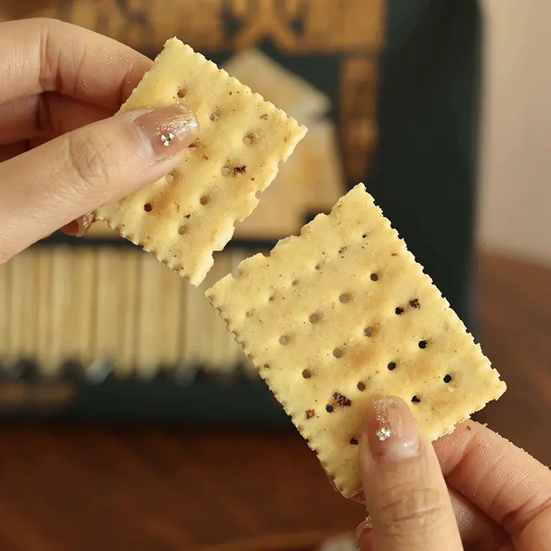 Bánh quy Soda Giăm bông Truffle đen
